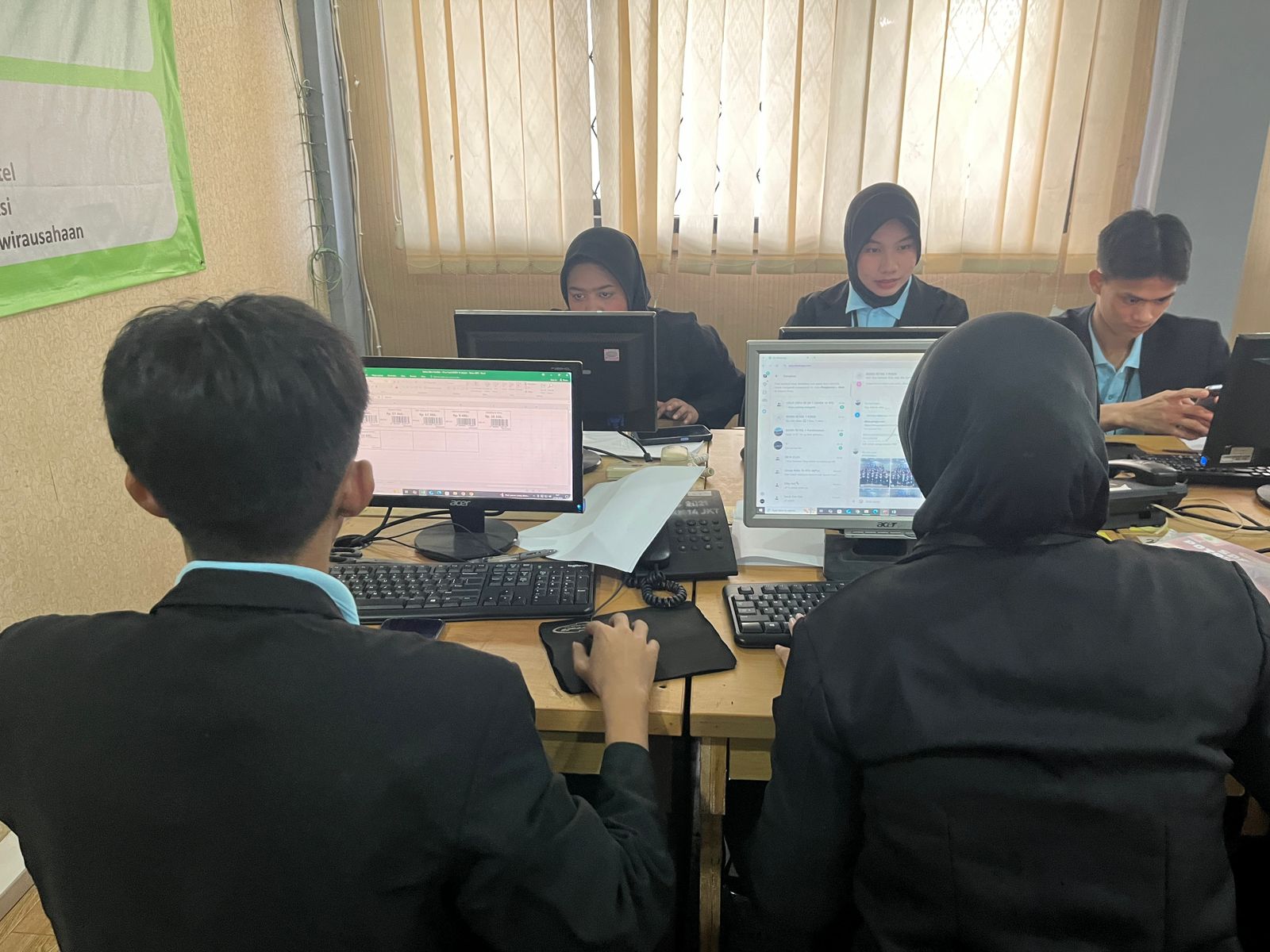 TRY OUT 1 JURUSAN BISNIS RITEL - Foto 3